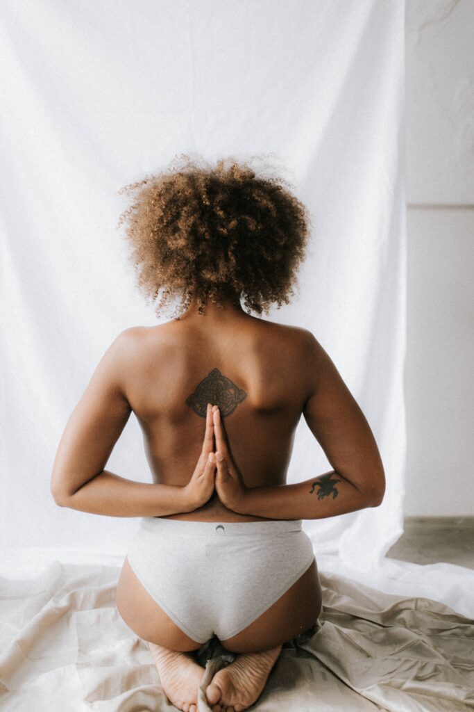 Para conquistar essa expansão de consciência e todos os benefícios que envolvem o despertar da Kundalini é necessário um processo interno.